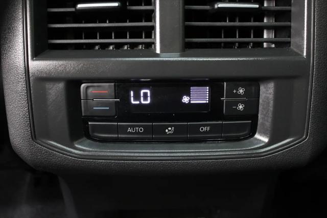 2021 Volkswagen Atlas SE with Technology R-Line