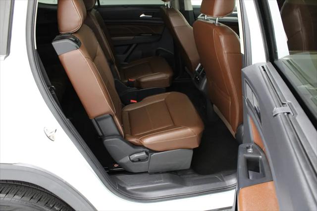 2021 Volkswagen Atlas SE with Technology R-Line