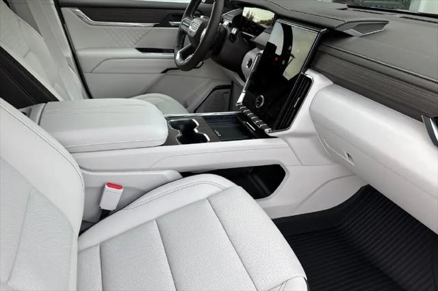 2027 GMC Acadia AWD Denali