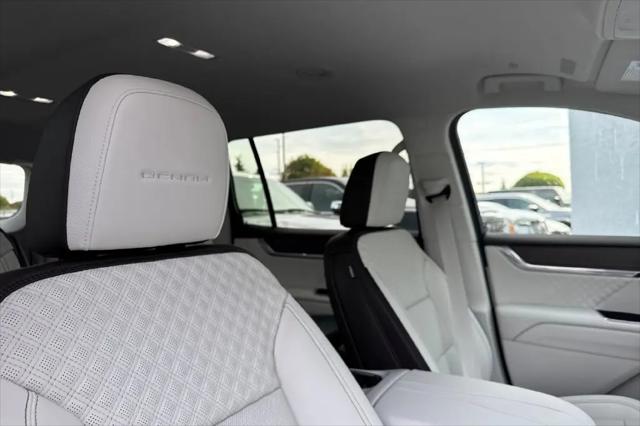 2027 GMC Acadia AWD Denali