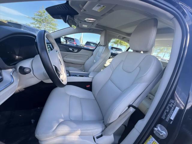 2024 Volvo S60 B5 Plus Dark Theme