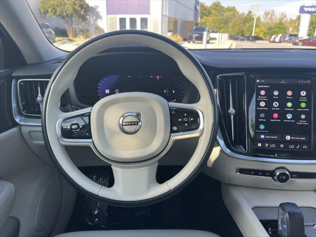 2024 Volvo S60 B5 Plus Dark Theme