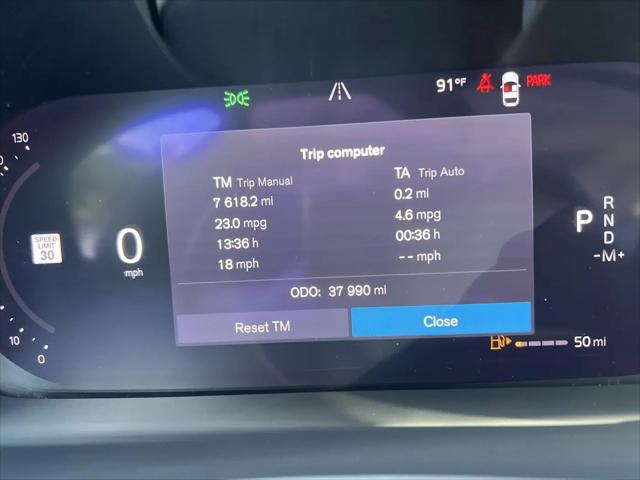 2024 Volvo S60 B5 Plus Dark Theme