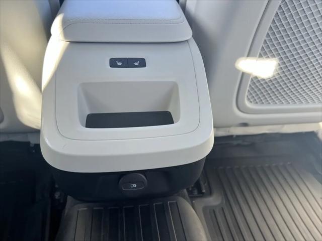 2024 Volvo S60 B5 Plus Dark Theme