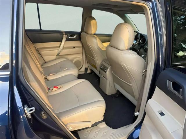 2012 Toyota Highlander SE