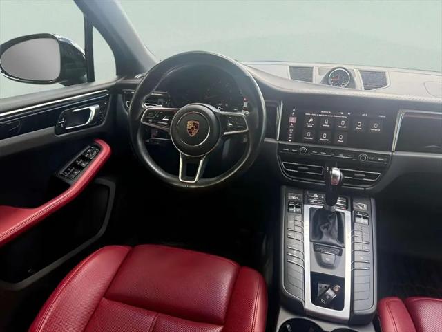 2020 Porsche Macan Macan