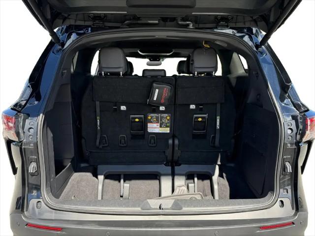 2024 Toyota Sienna Woodland Edition