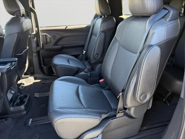 2024 Toyota Sienna Woodland Edition