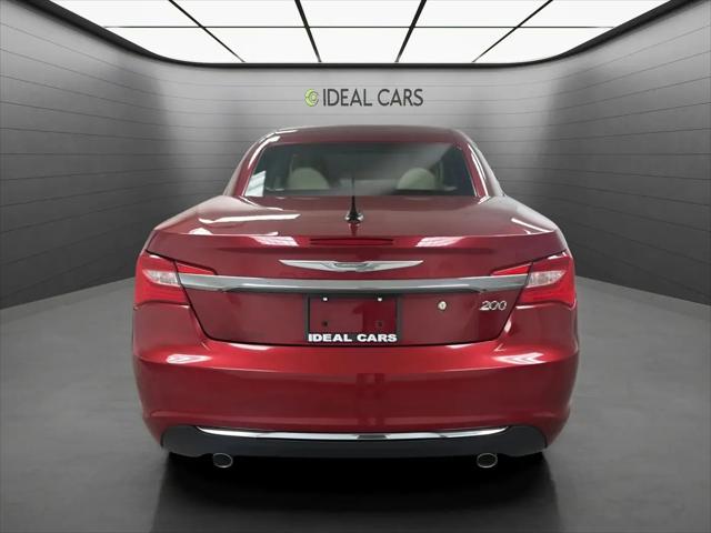 2013 Chrysler 200 Limited