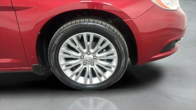 2013 Chrysler 200 Limited