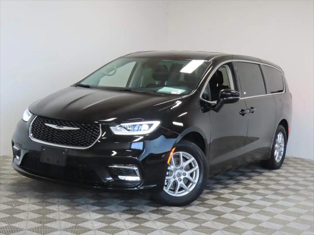 2024 Chrysler Pacifica Touring L for sale in Chandler, AZ