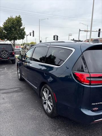 2025 Chrysler Pacifica Pinnacle
