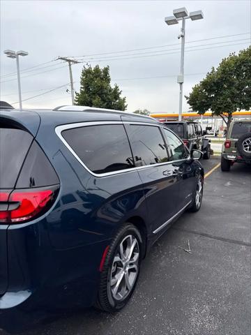 2025 Chrysler Pacifica Pinnacle