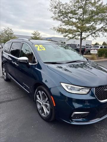 2025 Chrysler Pacifica Pinnacle