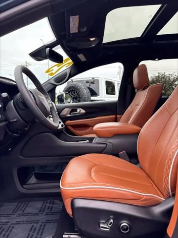 2025 Chrysler Pacifica Pinnacle
