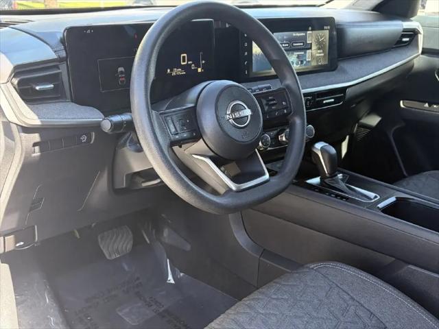 2025 Nissan Kicks SV FWD