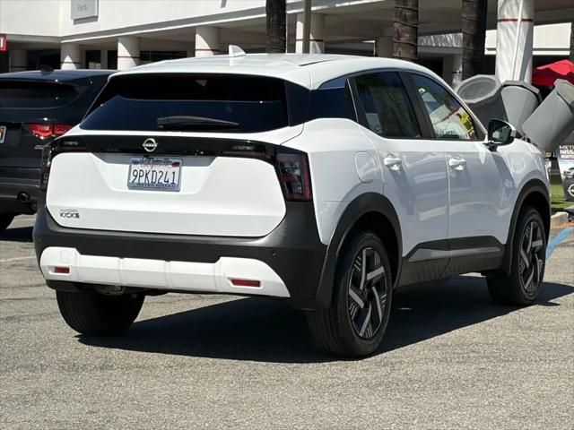 2025 Nissan Kicks SV FWD