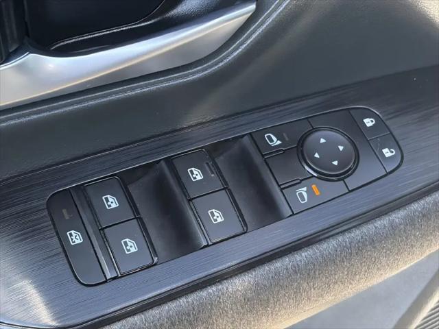 2025 Nissan Kicks SV FWD