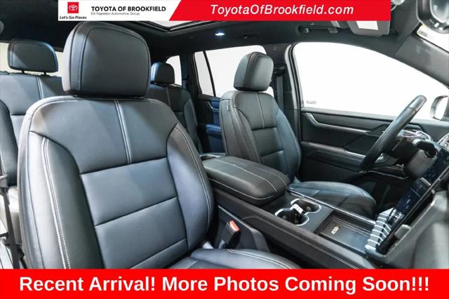 2026 GMC Acadia Elevation AWD