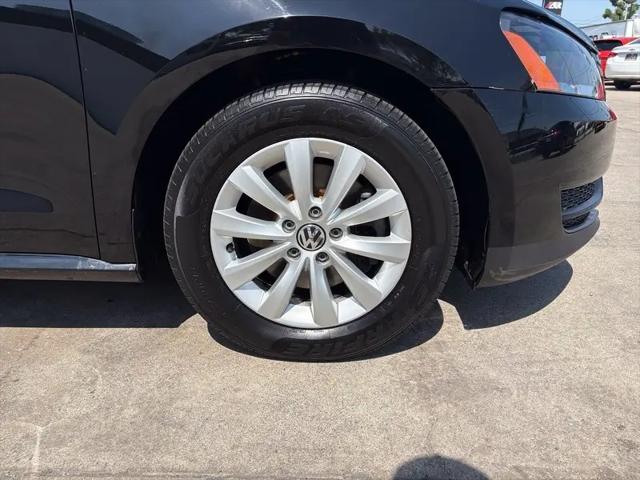 2013 Volkswagen Passat 2.5L S