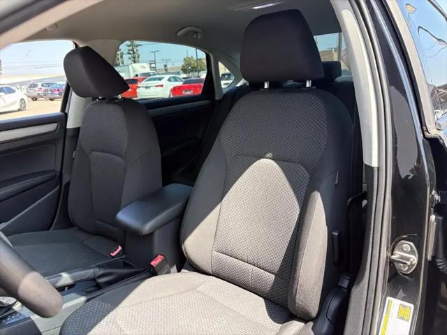 2013 Volkswagen Passat 2.5L S