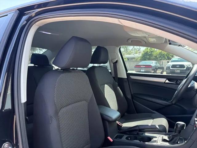 2013 Volkswagen Passat 2.5L S