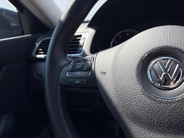 2013 Volkswagen Passat 2.5L S