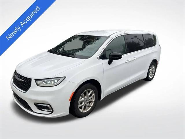 2025 Chrysler Pacifica Select for sale in Chantilly, VA