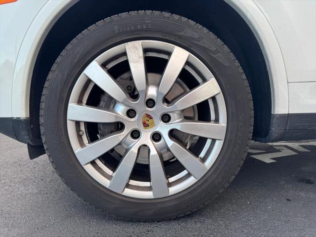 2017 Porsche Cayena Platinum Edition