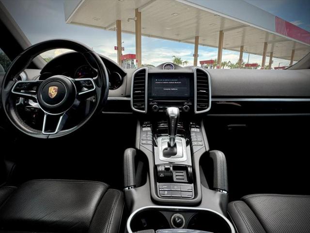 2017 Porsche Cayena Platinum Edition