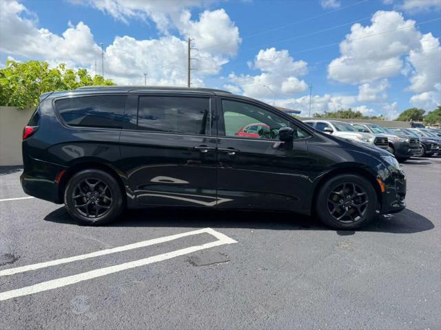 2019 Chrysler Pacifica Touring L