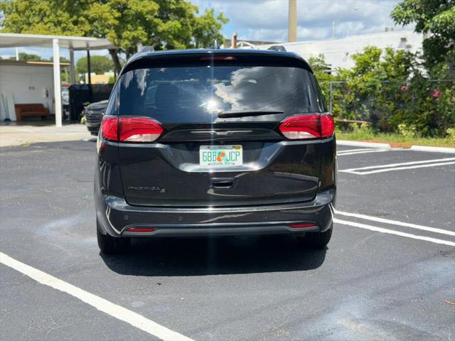 2019 Chrysler Pacifica Touring L