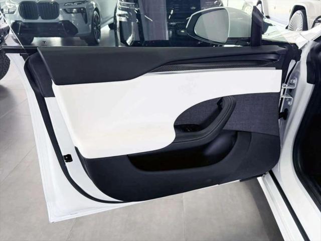 2021 Tesla Model S Plaid Tri Motor All-Wheel Drive