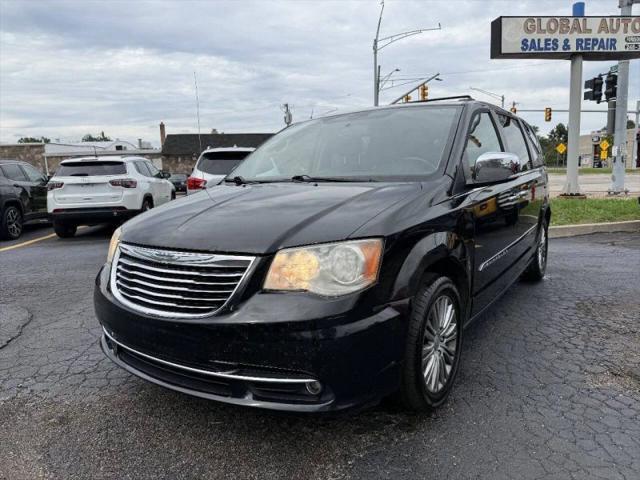2014 Chrysler Town & Country Touring-L for sale in Hazel Park, MI