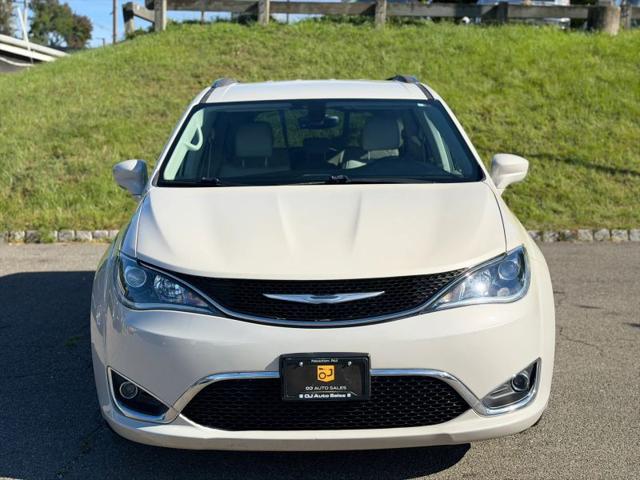 2017 Chrysler Pacifica Touring-L Plus
