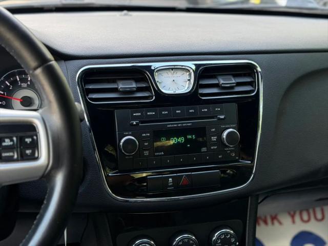 2012 Chrysler 200 Touring