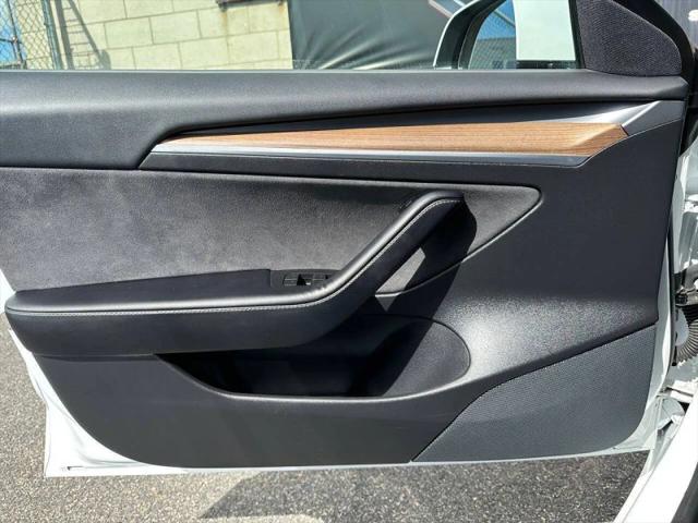 2021 Tesla Model 3 Standard Range Plus Rear-Wheel Drive