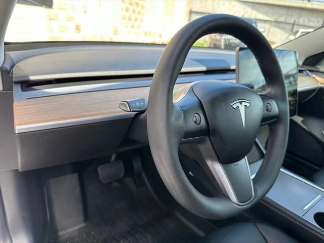 2021 Tesla Model 3 Standard Range Plus Rear-Wheel Drive