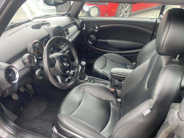 2015 MINI Cooper Convertible Cooper M6