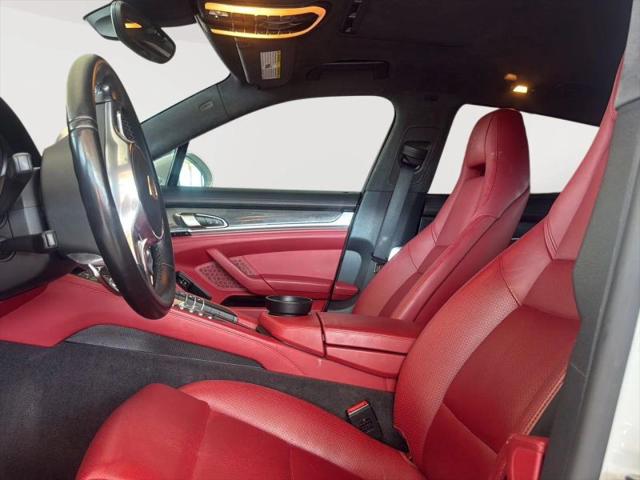 2016 Porsche Panamera GTS