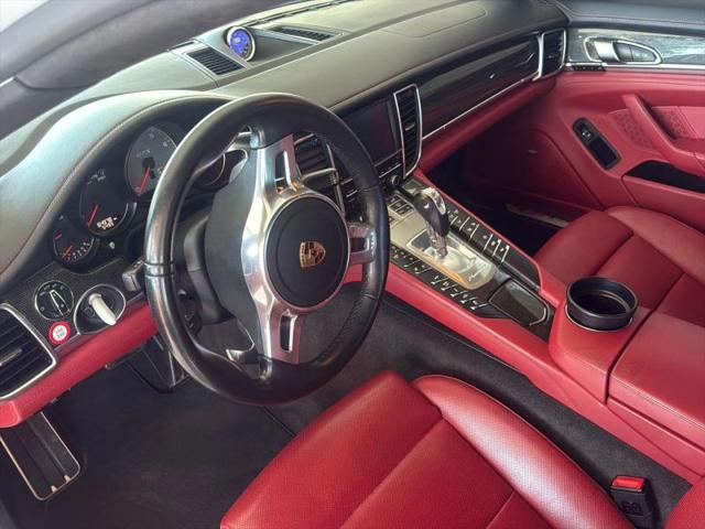 2016 Porsche Panamera GTS