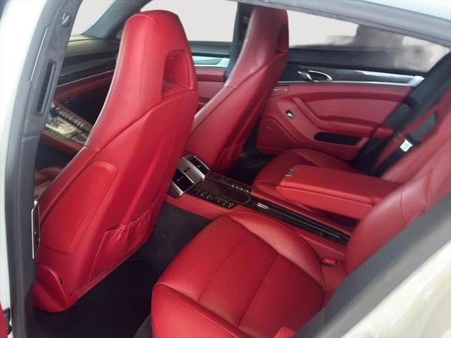 2016 Porsche Panamera GTS
