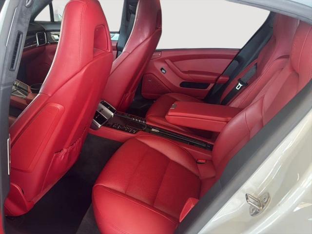 2016 Porsche Panamera GTS