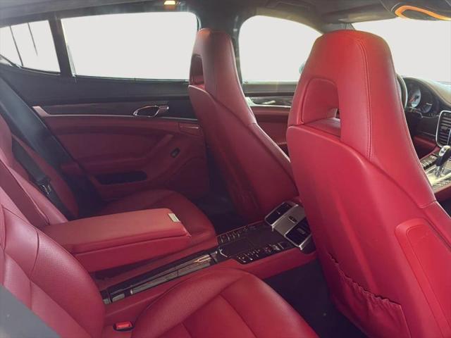 2016 Porsche Panamera GTS