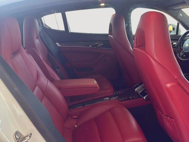 2016 Porsche Panamera GTS