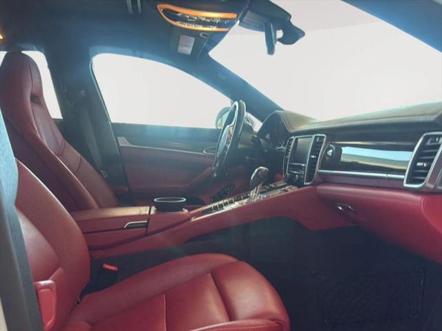 2016 Porsche Panamera GTS