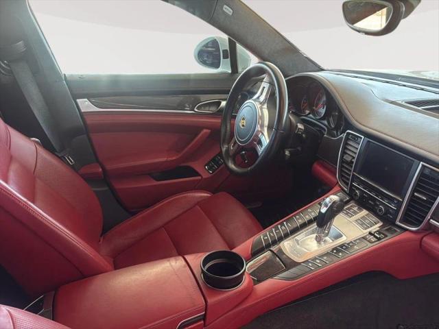 2016 Porsche Panamera GTS