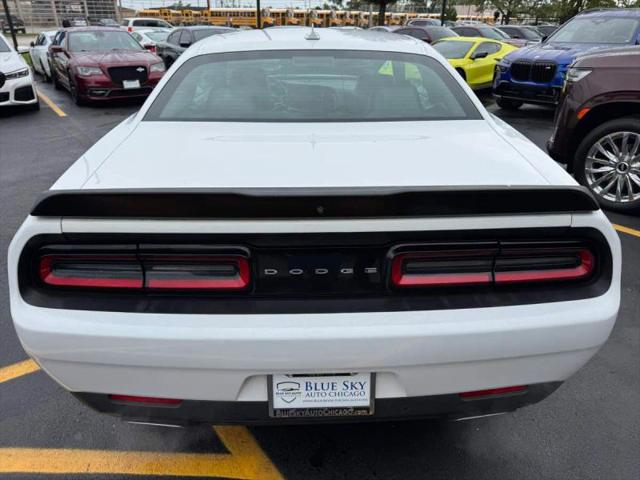 2018 Dodge Challenger SXT Plus