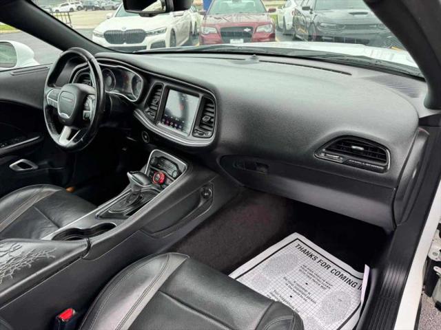 2018 Dodge Challenger SXT Plus