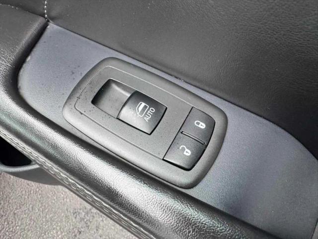 2018 Dodge Challenger SXT Plus